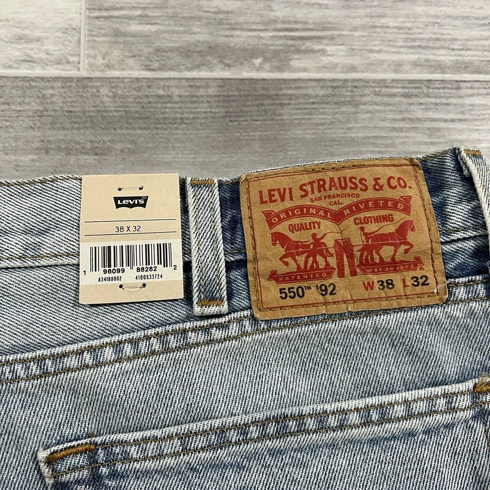New! Levi's 550 '92 Jeans Relaxed Taper Mens 38X32 Distressed Retro Paint $79.50